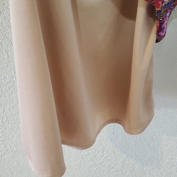 Love Reigns  Paisley style print size extra large - Picture 8 of 8